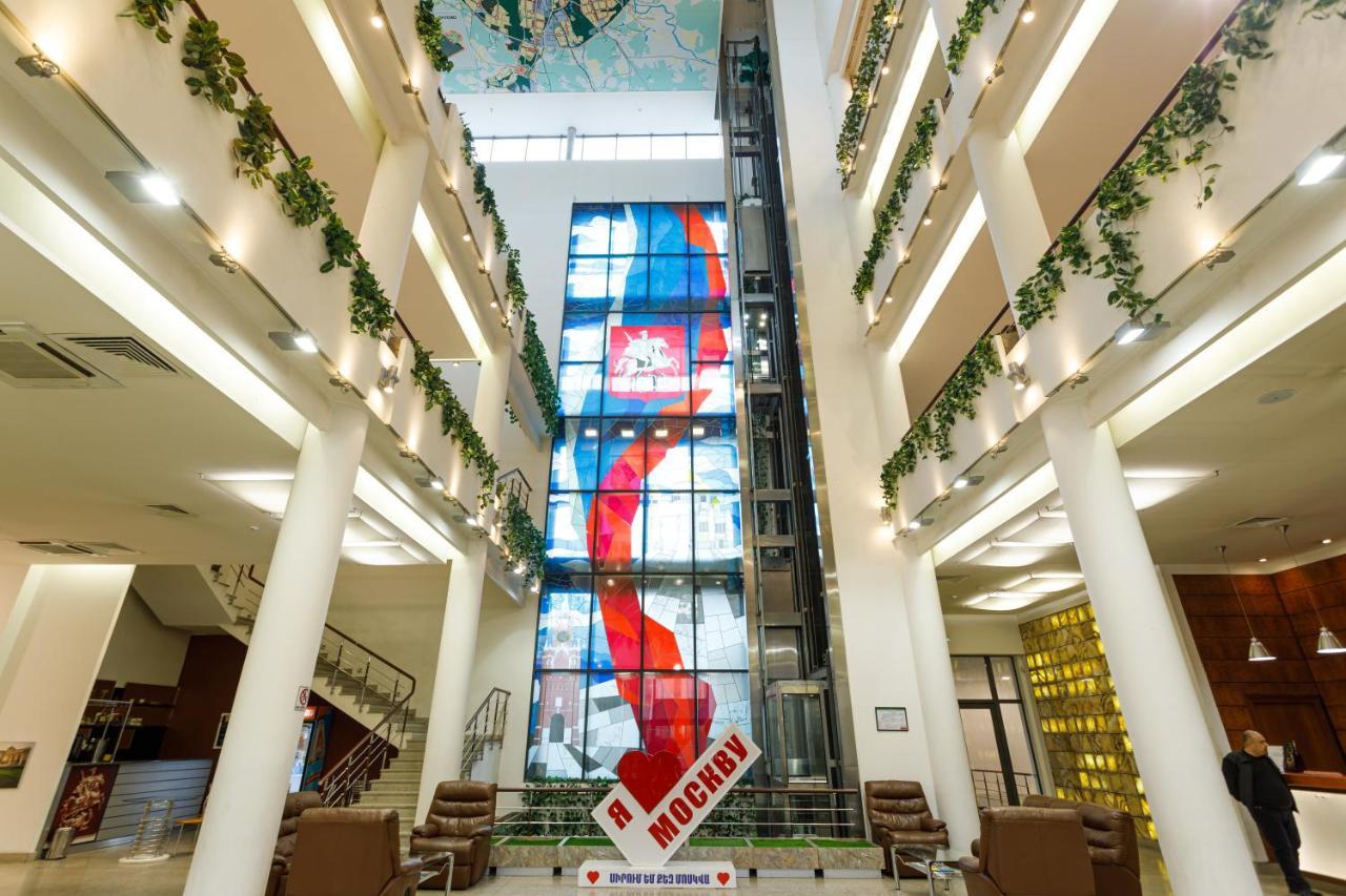 Moscow House Hotel Єреван Екстер'єр фото