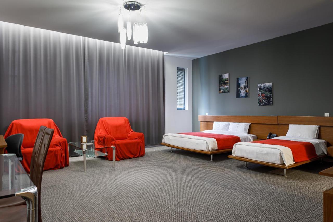 Moscow House Hotel Єреван Екстер'єр фото