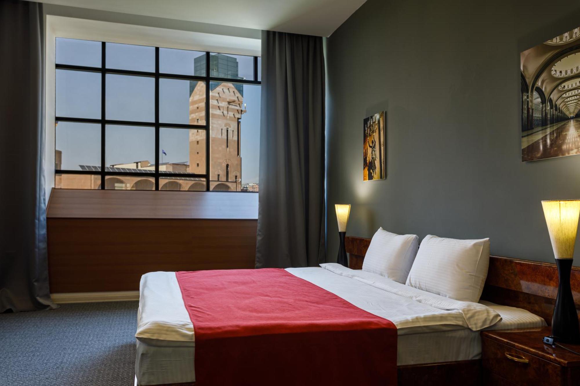 Moscow House Hotel Єреван Екстер'єр фото